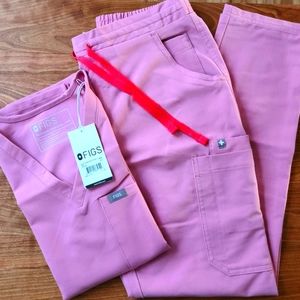 FIGS Scrubs (Chalk Pink Set)
